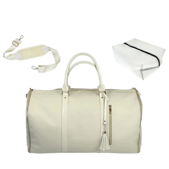 Elegant White Duffel Bag - Picture 2 of 6
